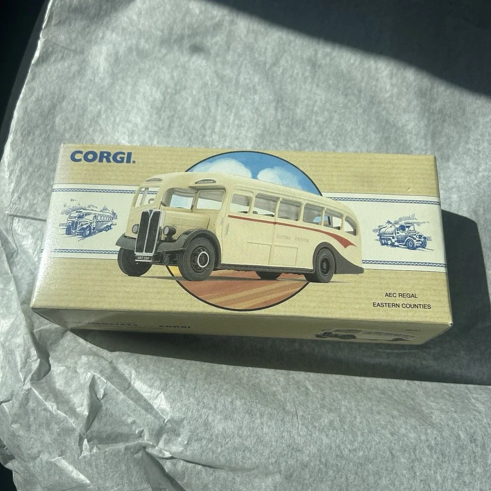 CORGI CLASSIC #98161 AEC REGAL EASTERN COUNTIES BUS 1:50 SCALE #4047